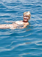 mature nude women photos free